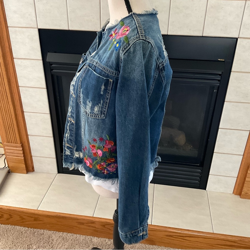 Cartise Boho Denim Floral Embroidery Blue Jean Jacket, Women’s Sz 6 - Picture 9 of 11